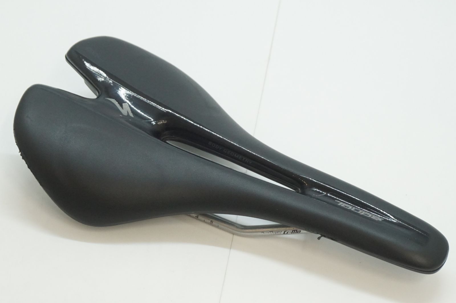 スペシャライズド サドル SPECIALIZED body geometry