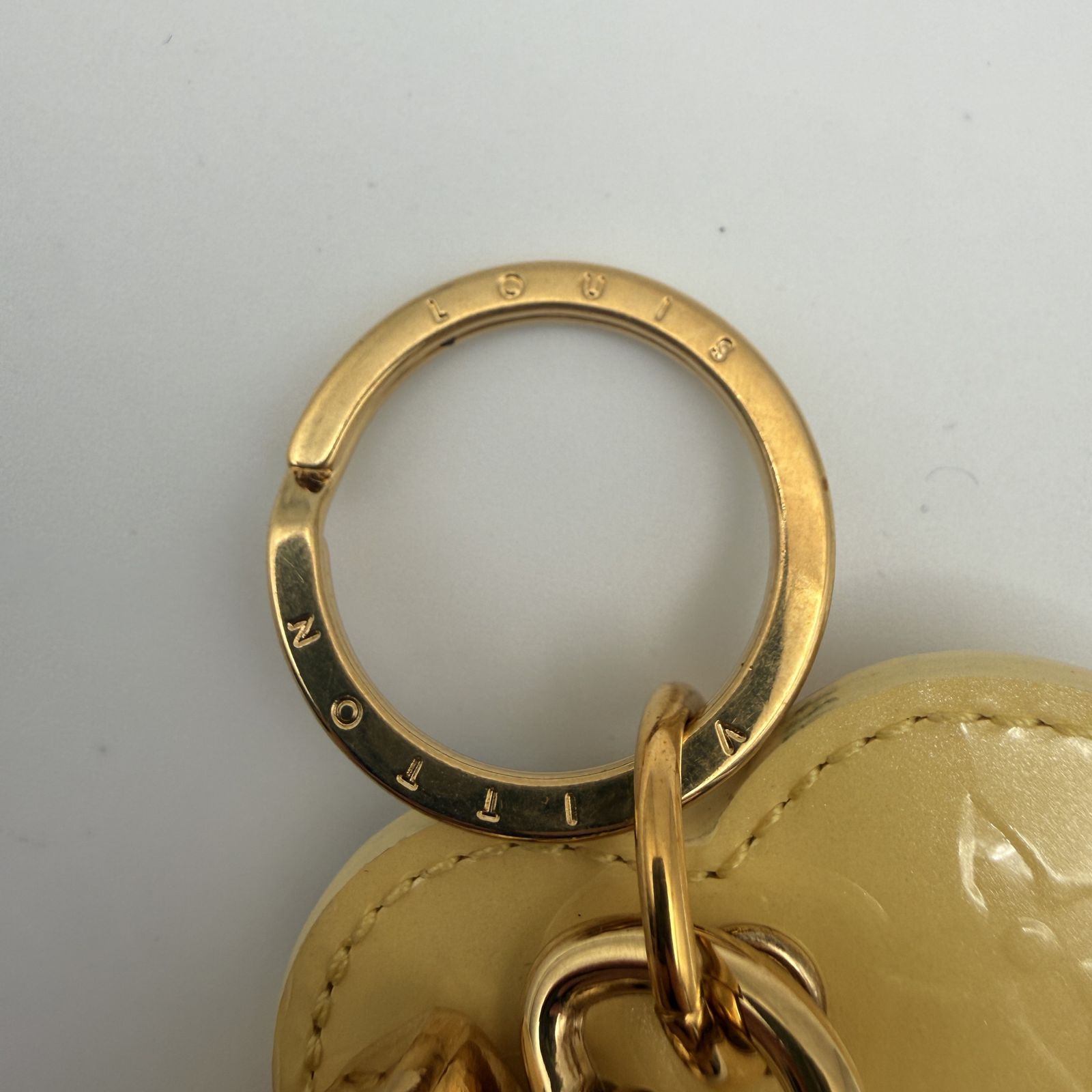 LOUIS VUITTON（ルイヴィトン）ポルトクレ・クール M01165