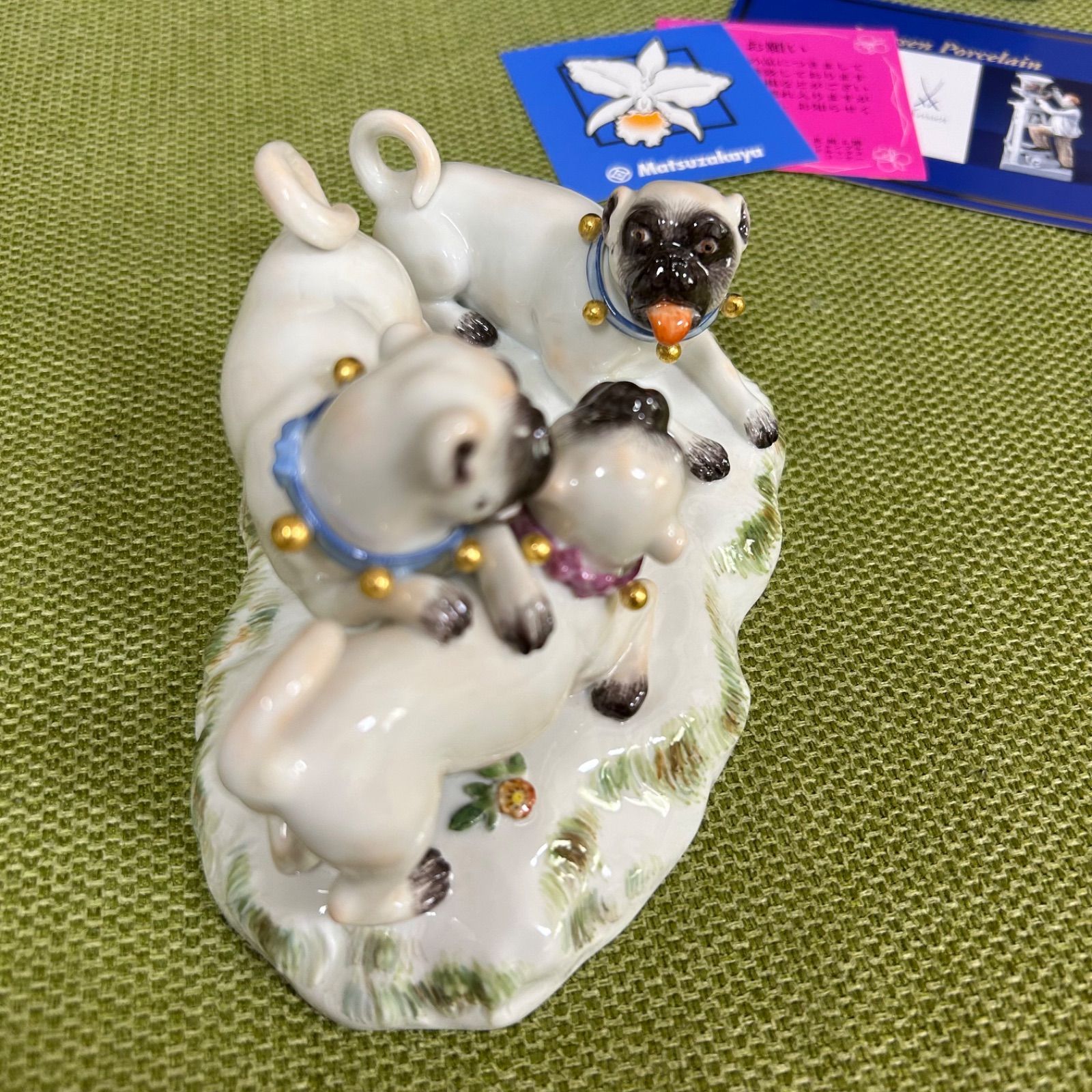 マイセン じゃれ合う3匹のパグ 希少 陶器 置物 犬 フィギュリン - メルカリ