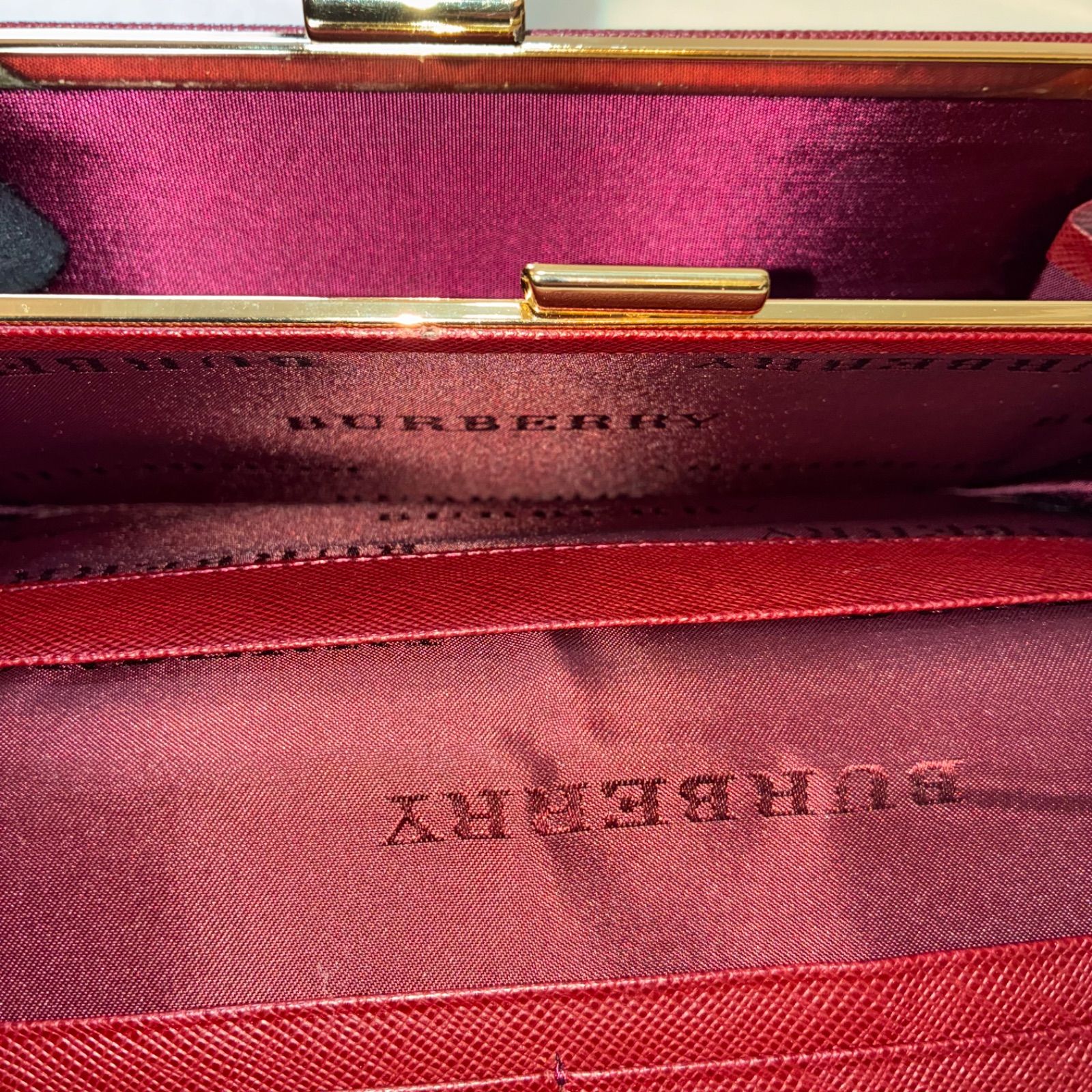 バーバリー BURBERRY ノバチェック PVCレザー ゴールドがま口付ロング 