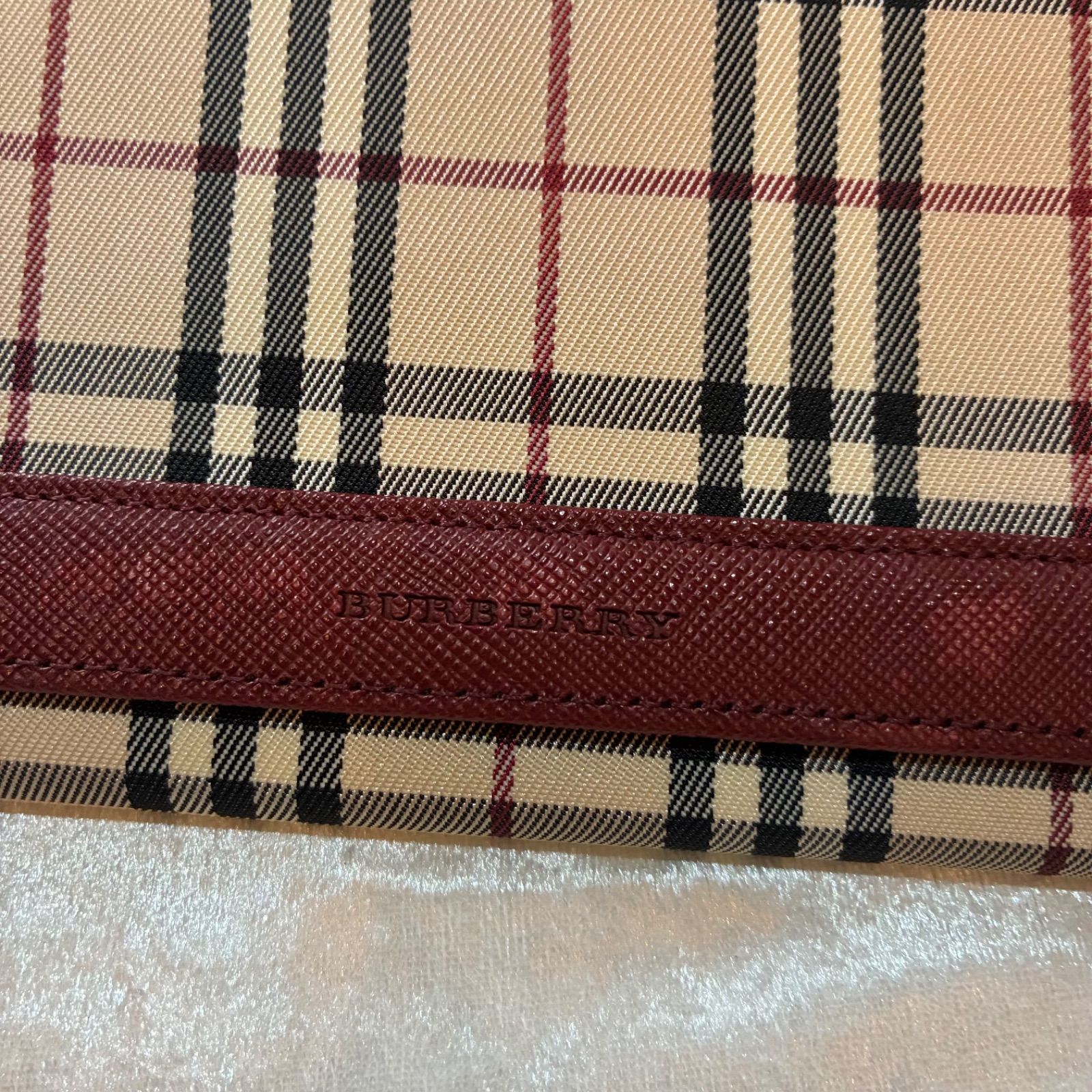 バーバリー BURBERRY ノバチェック PVCレザー ゴールドがま口付ロング 