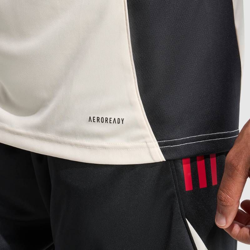 送料無料・匿名配送】Sサイズ adidas アディダス リヴァプール 25/26