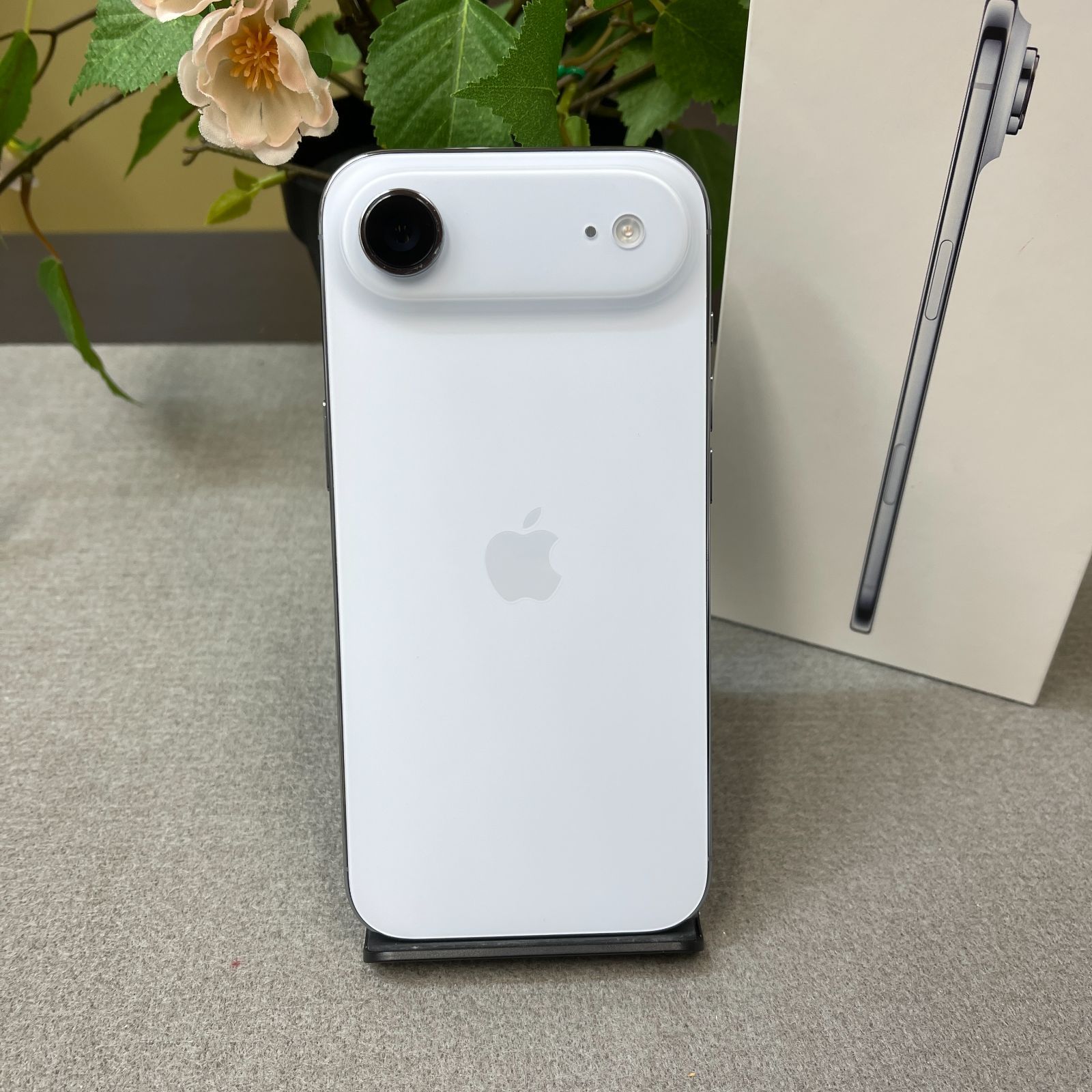 バッテリー 100% iPhone Air 512GB スカイブルー国内版 SIMフリー送料