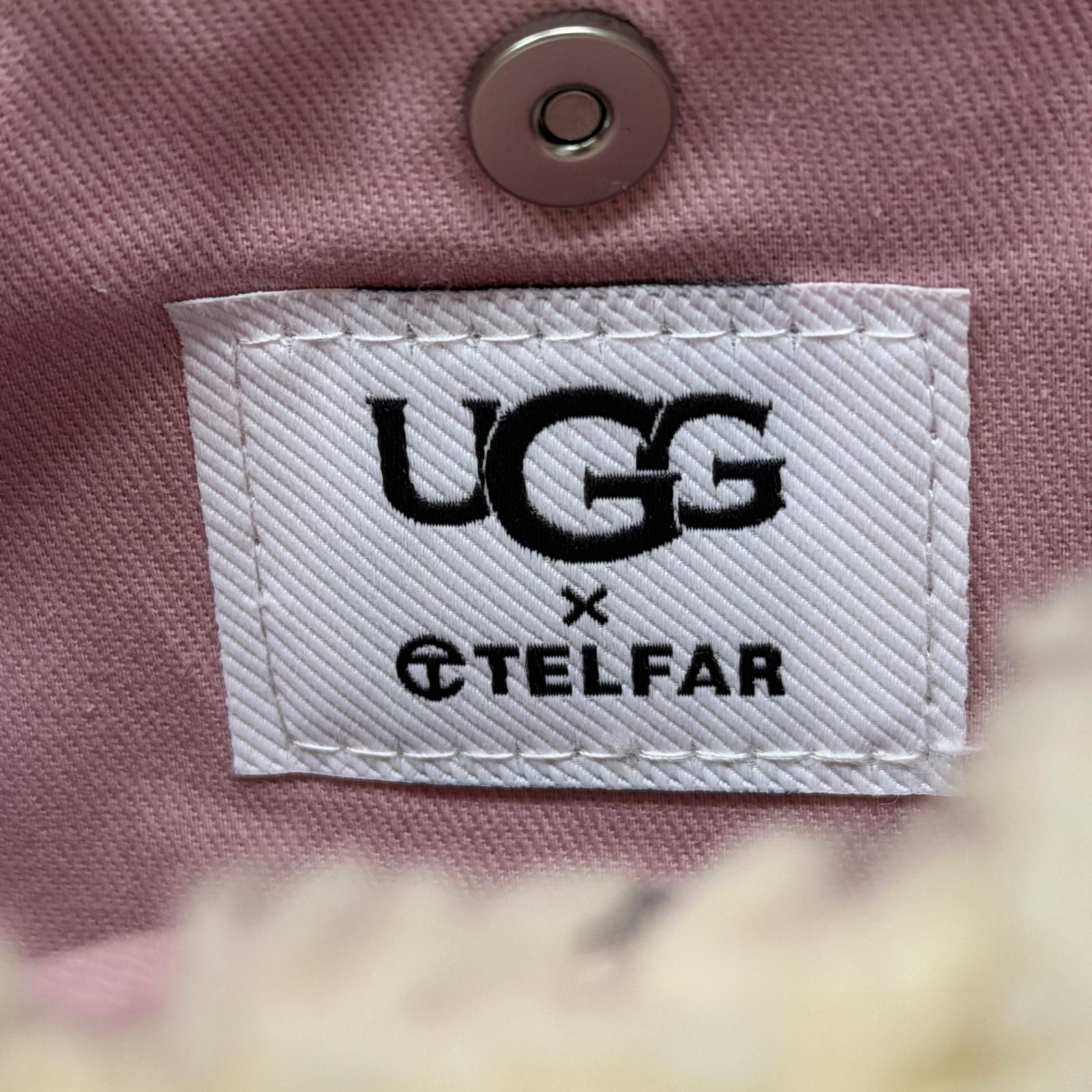 UGG × TELFAR コラボ ボア ショルダーバッグ ショルダーバッグ アグ 