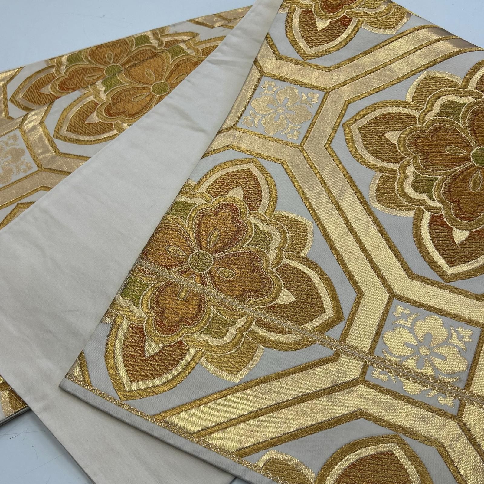 袋帯 正絹 金糸織り込み 宝相華 六通 MA-4180 - メルカリ