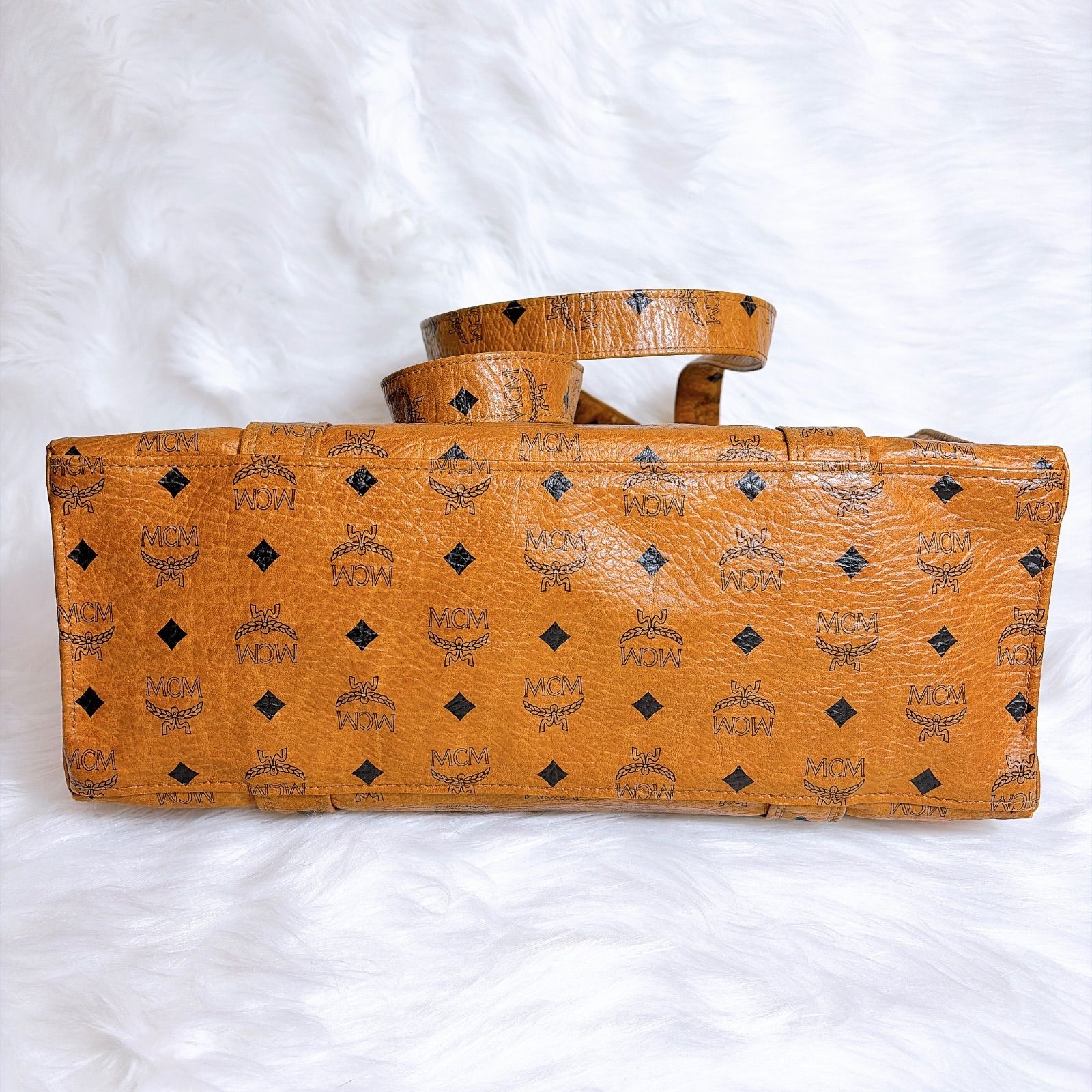 MCM ヴィセトス ロゴグラム トートバッグ 2WAY ロゴ プレート 大容量