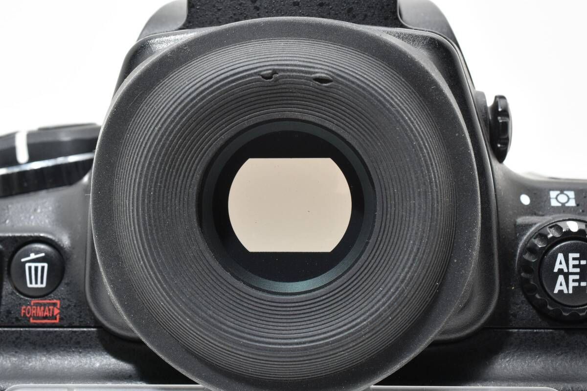 ☆良品☆ニコン Nikon D700 ボディ バッテリー2個付き ☆ T30＃5192