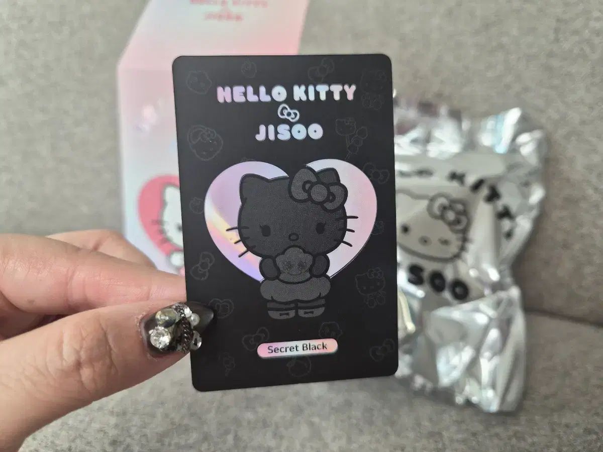 ハローキティ BLACKPINK ジス コラボ キーホルダー (ブラック