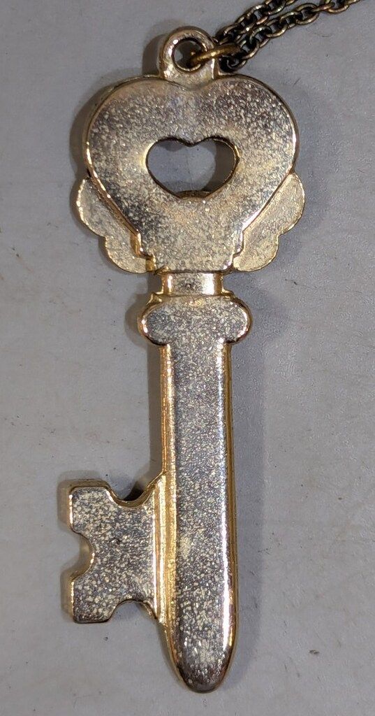 バンダイ ハロー!レディリン ひみつのかぎペンダント - メルカリ