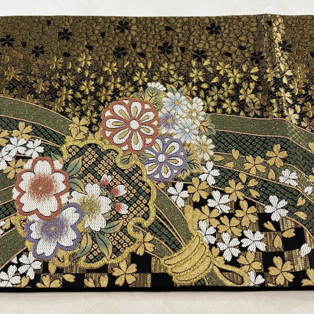 袋帯 秀品 振袖向き やまと 桜 雪輪 金糸 箔 金色 六通 正絹 【中古