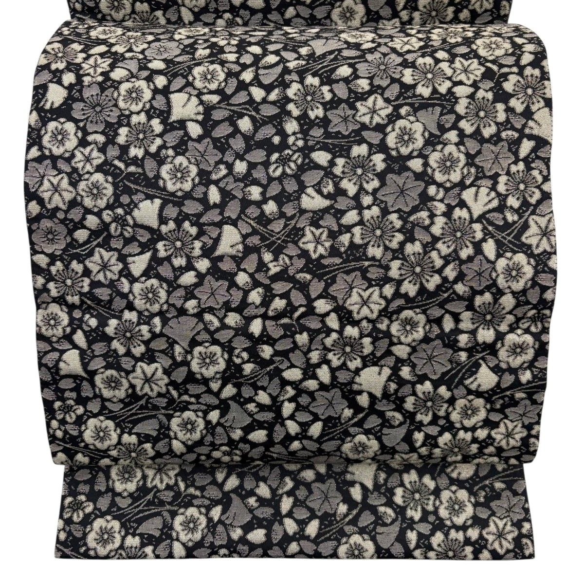 美品】 袋帯 秀品 桜 吹き寄せ 箔 黒 六通 正絹 【中古】 - メルカリ