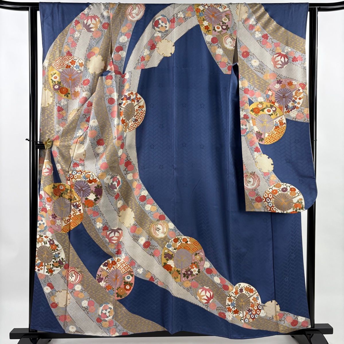 振袖 身丈160cm 裄丈62cm S 袷 吾妻徳穂 落款 扇 草花 金糸 金彩 青紫