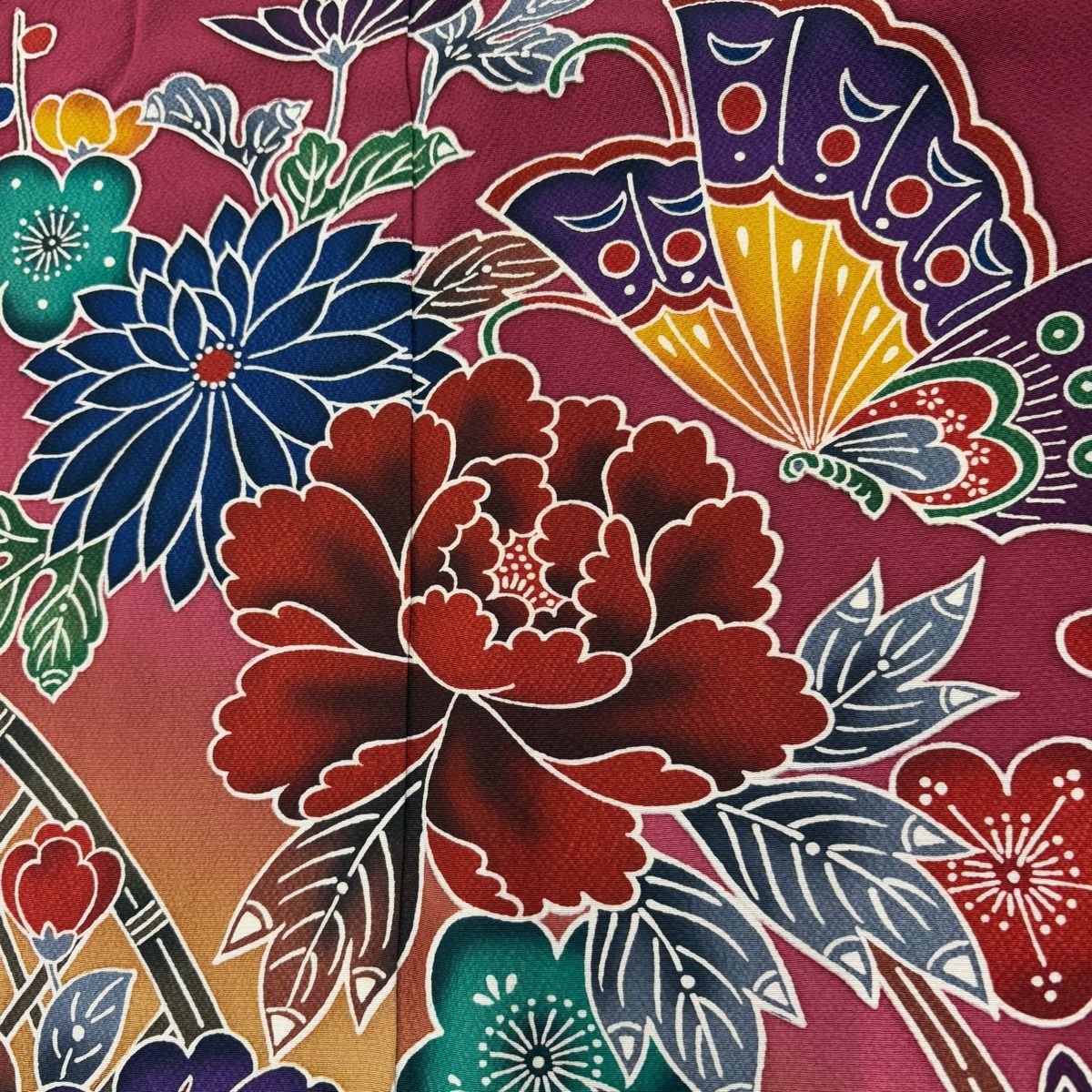 振袖 身丈156cm 裄丈64.5cm M 袷 蝶 牡丹 染め分け ぼかし 赤紫 正絹