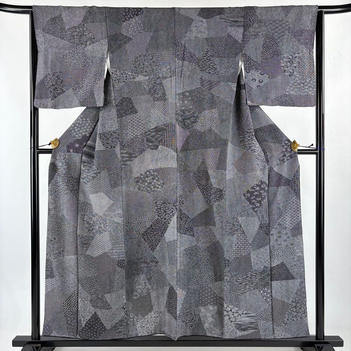 江戸小紋 身丈154.5cm 裄丈65cm M 袷 寄せ柄 草花 黒 正絹 秀品 【中古