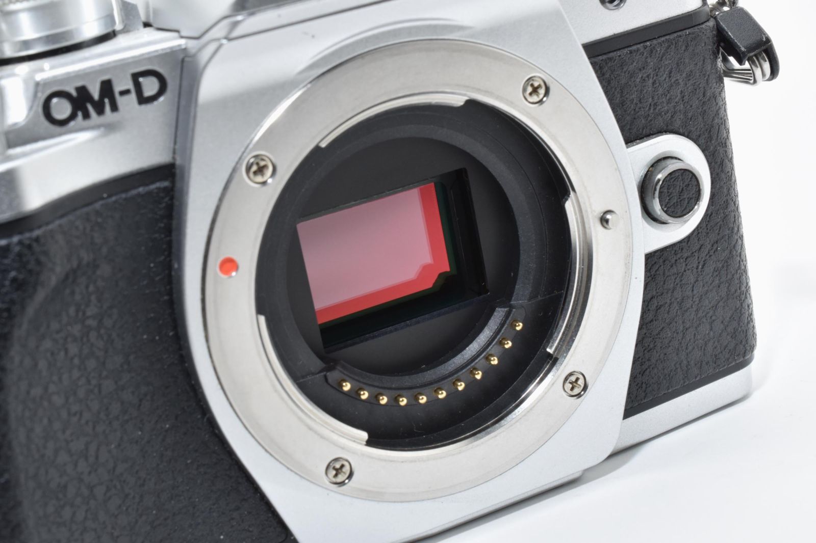 良品 Olympus Om-d E-M10 Mark III ボディ シルバー バッテリー 