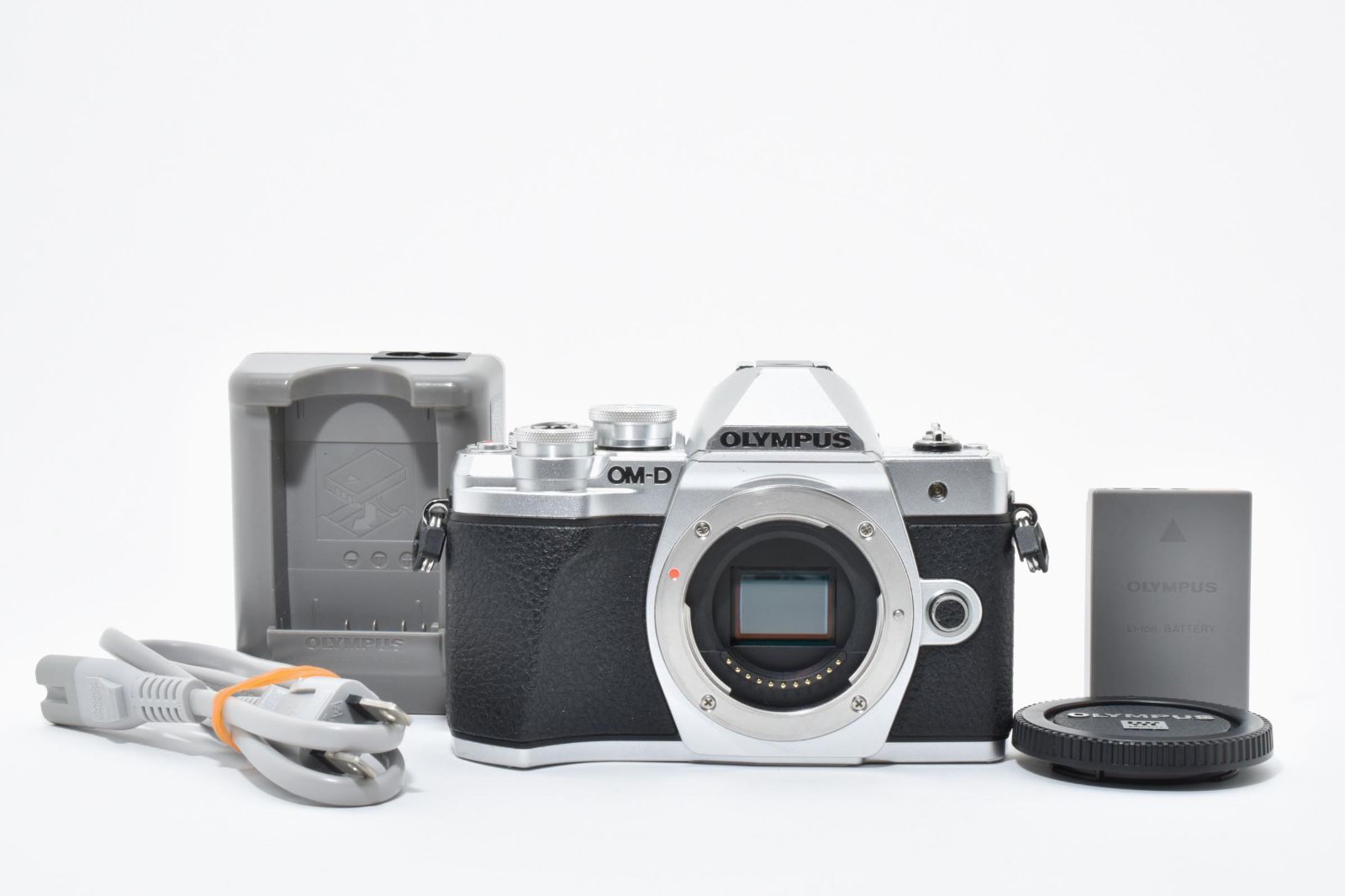 良品 Olympus Om-d E-M10 Mark III ボディ シルバー バッテリー