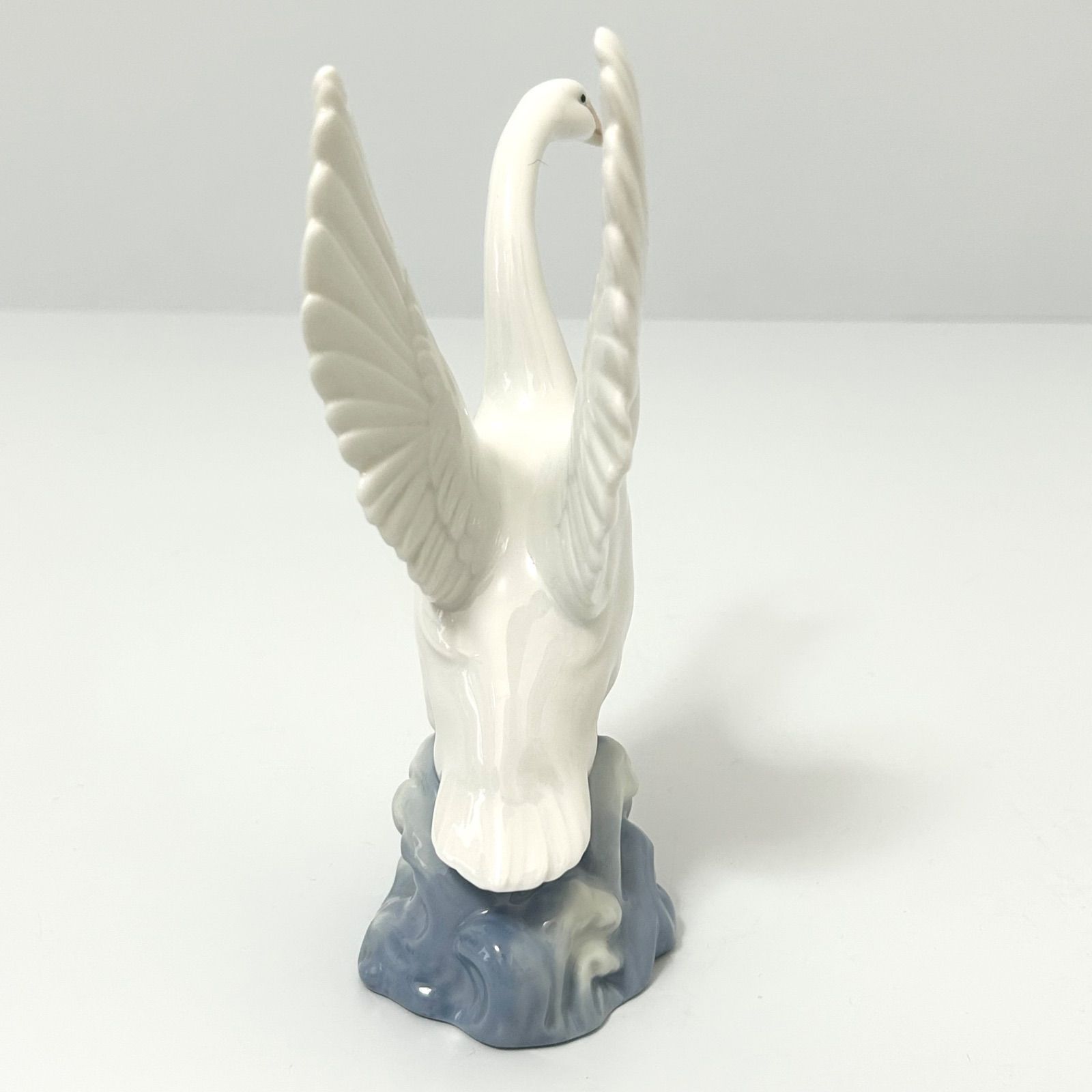 フィギュリン 白鳥