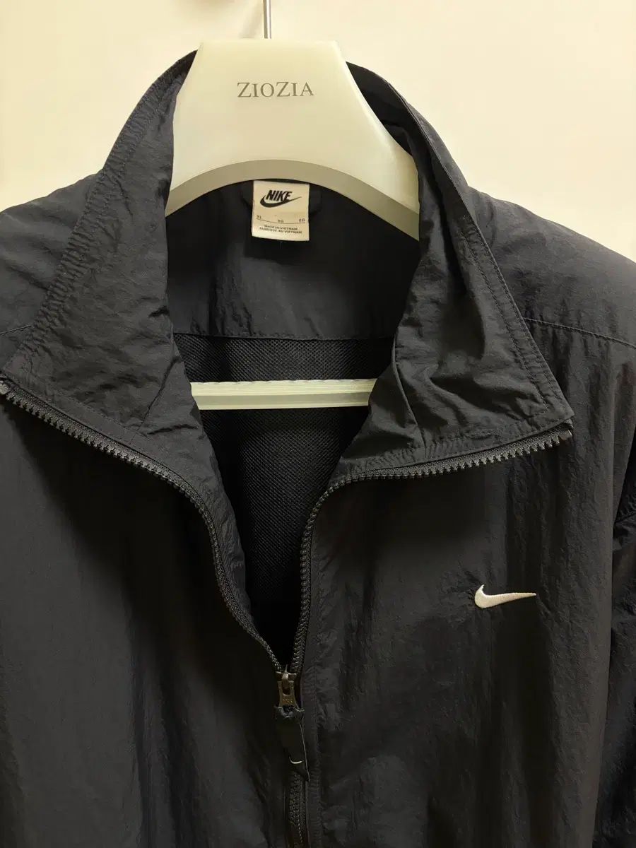ナイキ NRG ソロ スウッシュ ウーブン トラック ジャケット ブラック