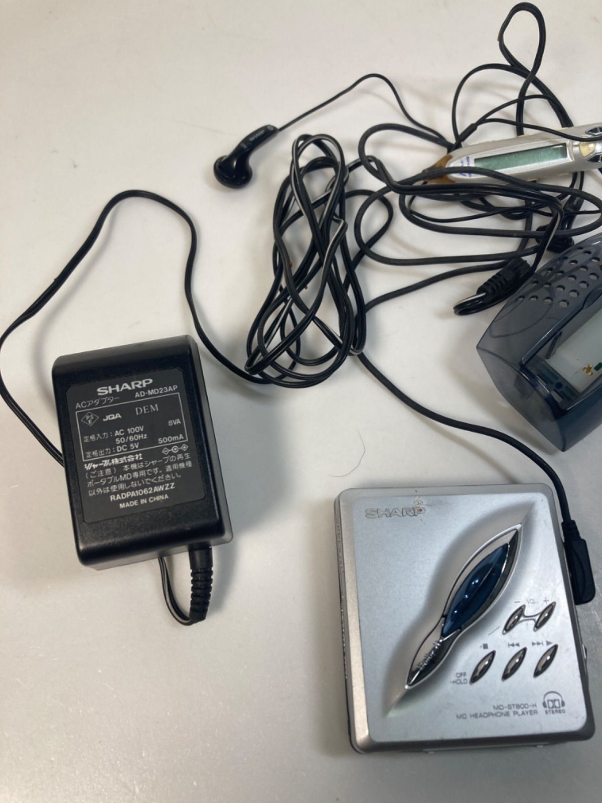 動作品 SHARP シャープ ポータブルMDプレーヤー MD-ST800 動作確認済み