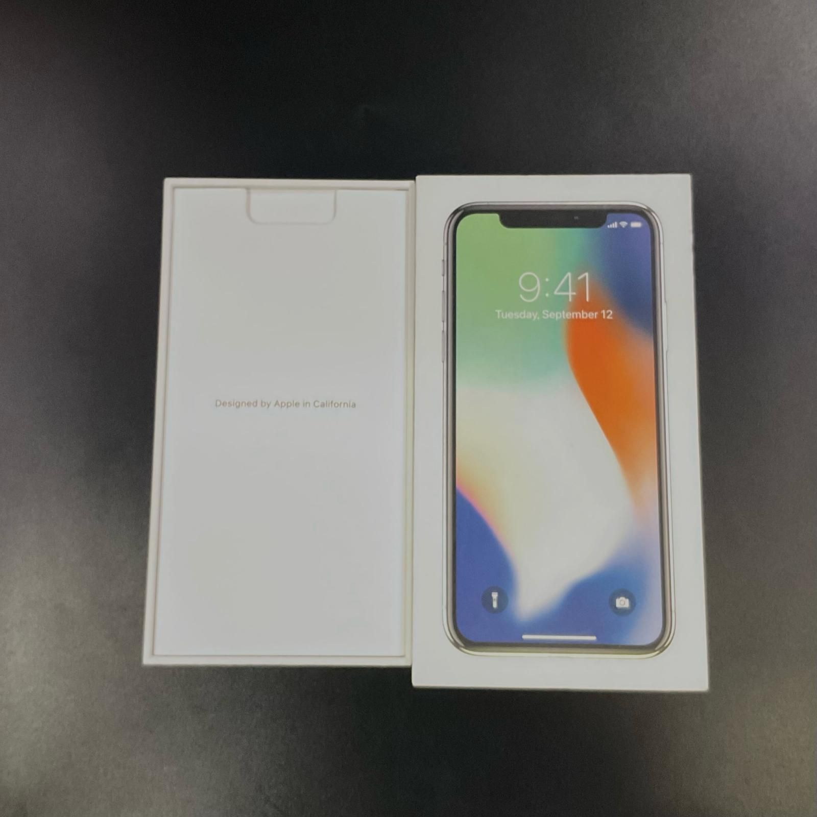 最速発送】 iPhone X 256GB シルバー docomo 白ロム【難有】 85