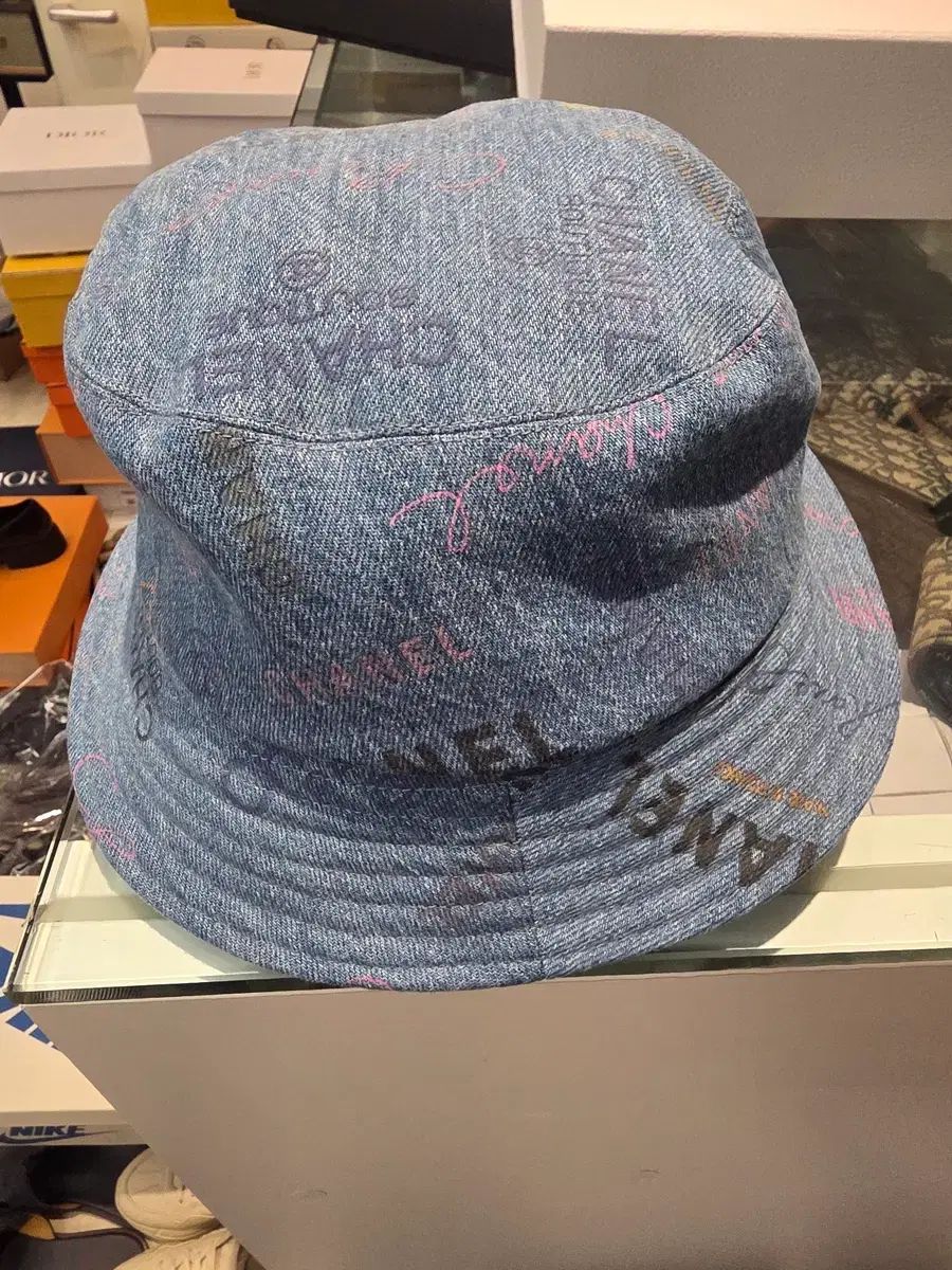 M) CHANEL シャネル ロゴ デニム バケットハット 帽子 - メルカリ