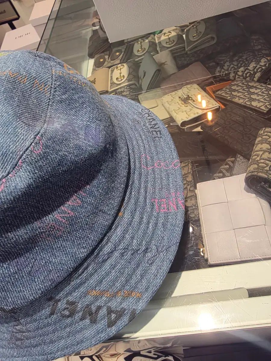 M) CHANEL シャネル ロゴ デニム バケットハット 帽子 - メルカリ