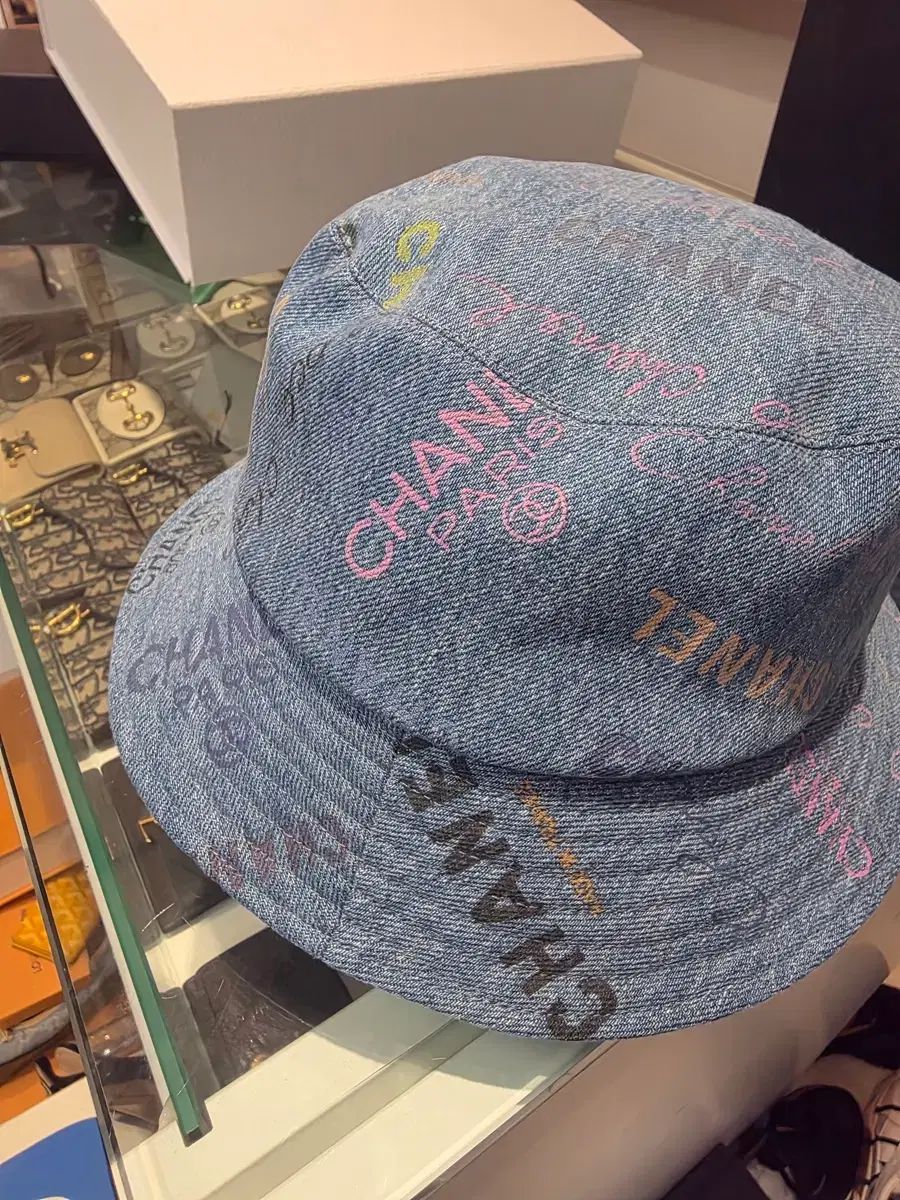 M) CHANEL シャネル ロゴ デニム バケットハット 帽子 - メルカリ