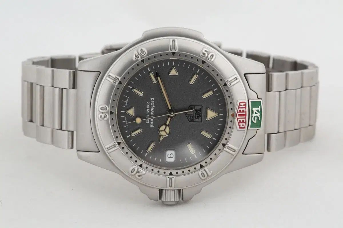 TAG Heuer タグ・ホイヤー 4000 200m メタリック グレー ダイアル 