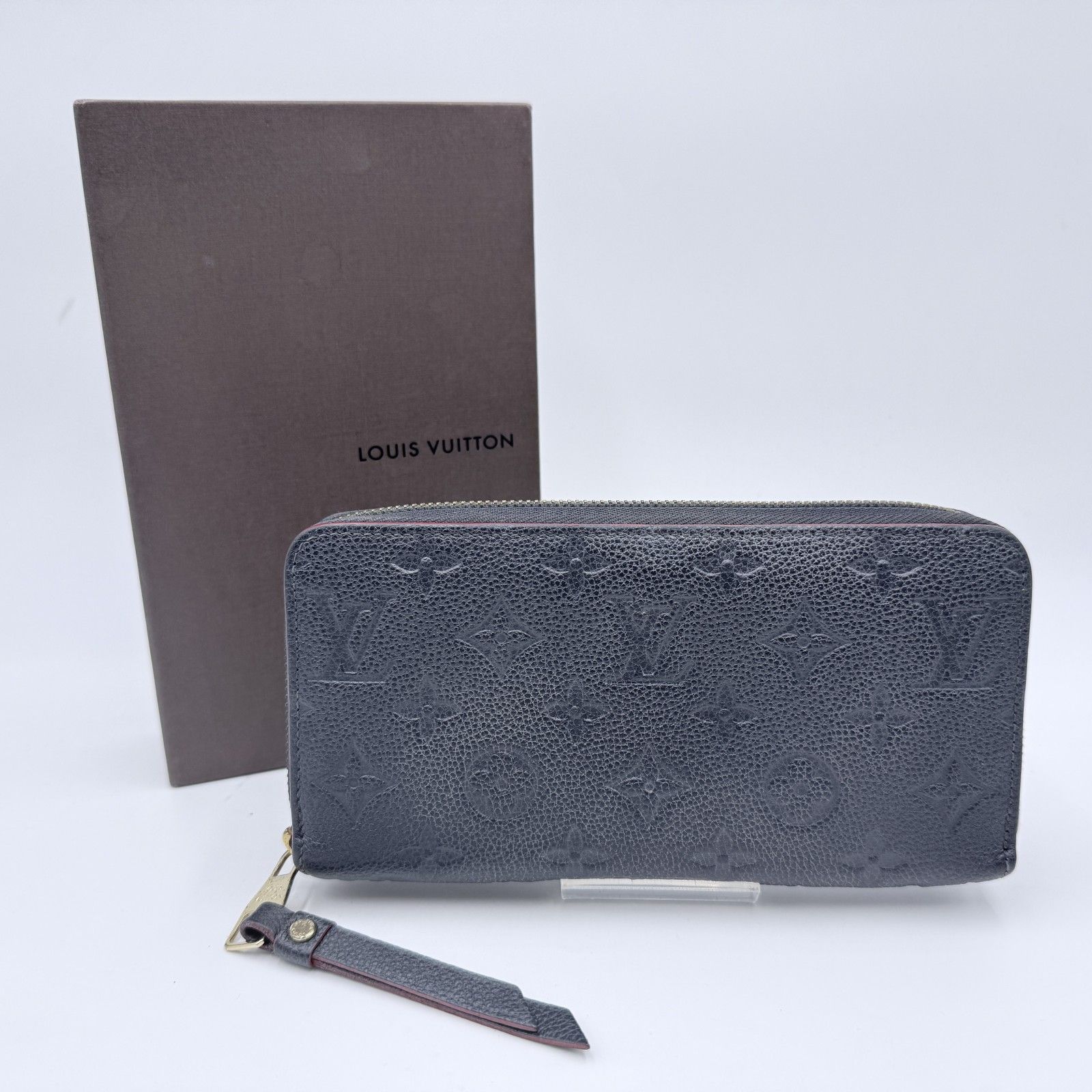 LOUIS VUITTON（ルイ・ヴィトン）ジッピー・ウォレット モノグラム 