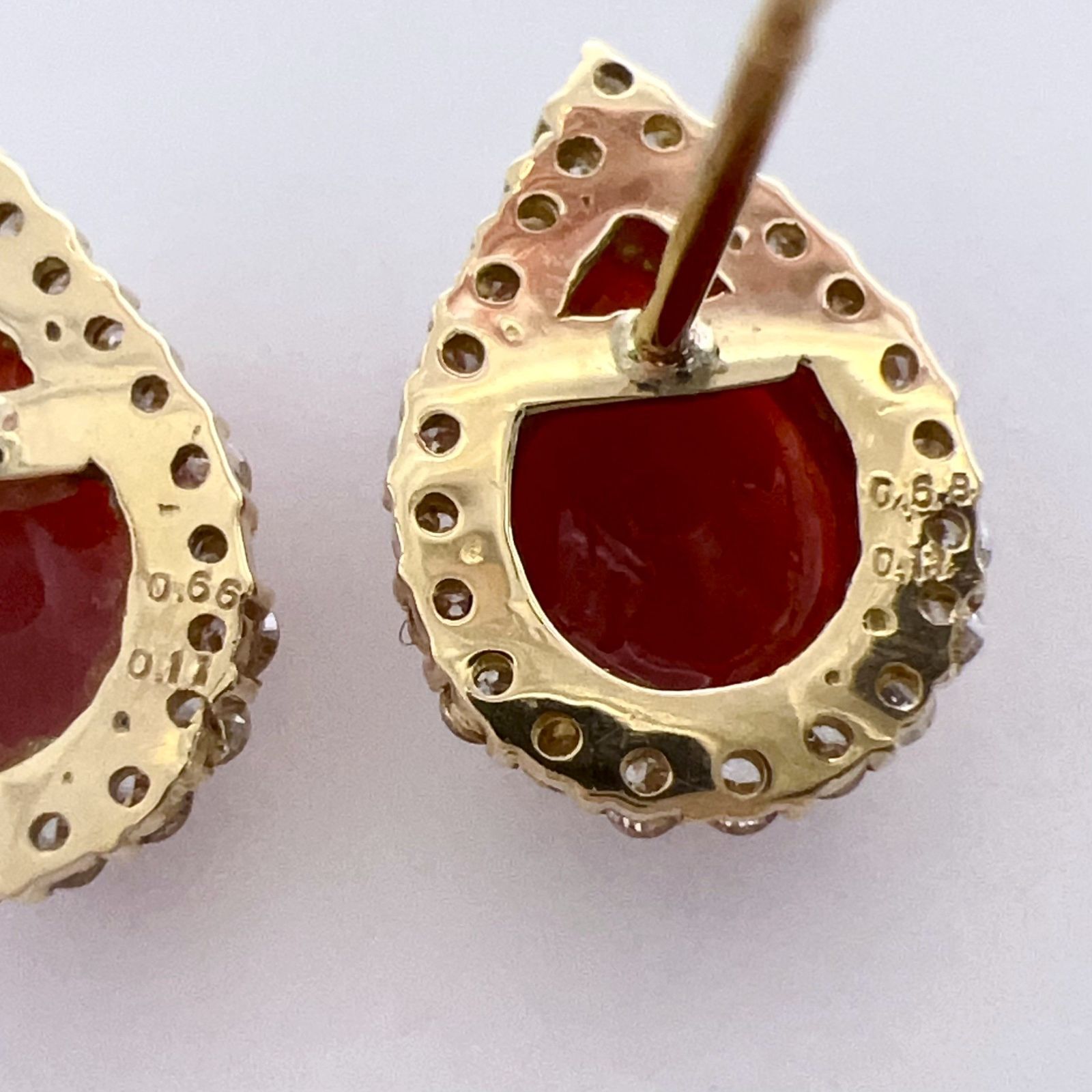 K18 天然 珊瑚 サンゴ ダイヤ ピアス レッド C0.68ctx2 D0.11ctx2