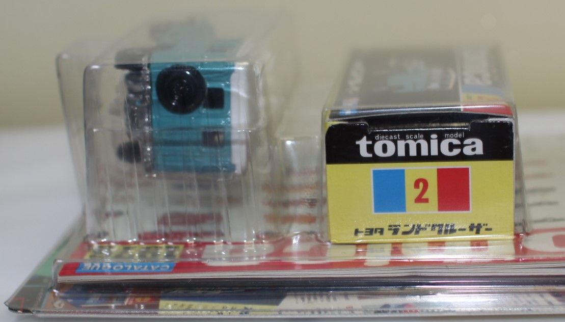 USED トミカ35周年記念 懐かしのカタログ付トミカ 75年版 トヨタ