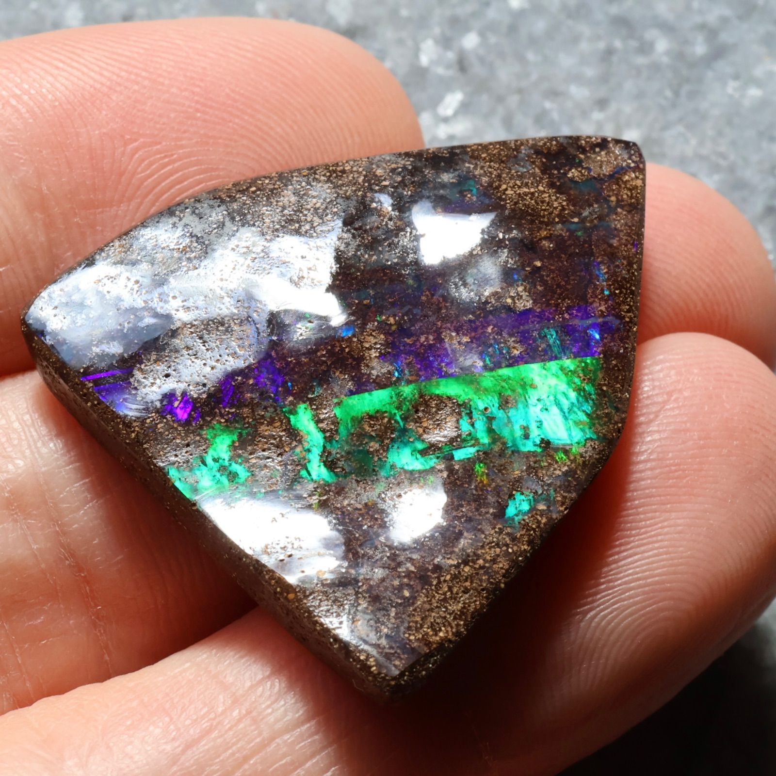 天然ボルダーオパール 42.77ct クイーンズランド産 オーストラリア産
