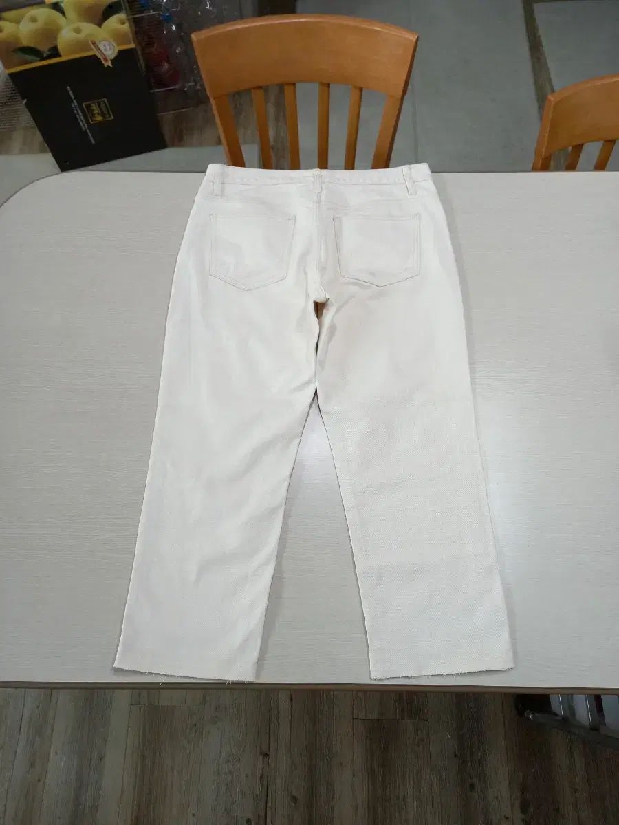 33 SPAO スリムストレート ホワイトデニム クロップド 33-449
