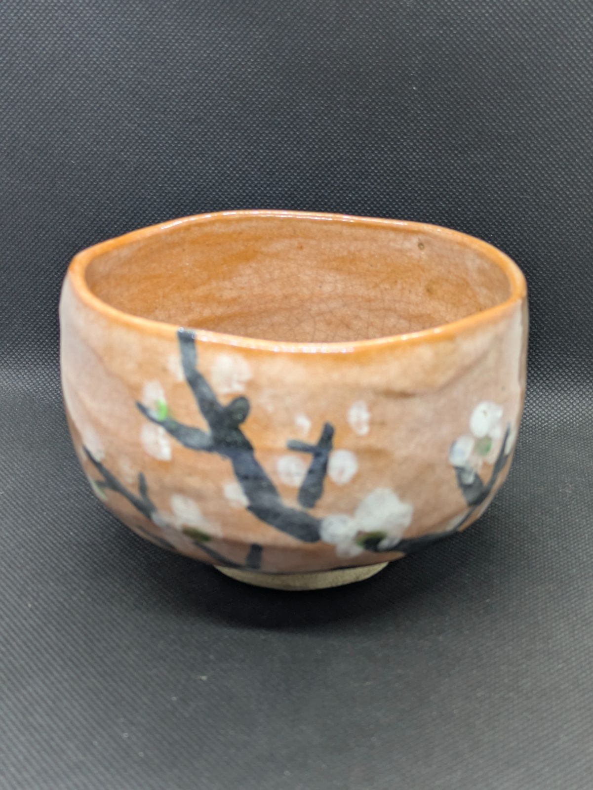 西山窯 赤楽写 梅図茶碗 昭和三十三年春 裏書入 共箱付 茶道具 抹茶碗
