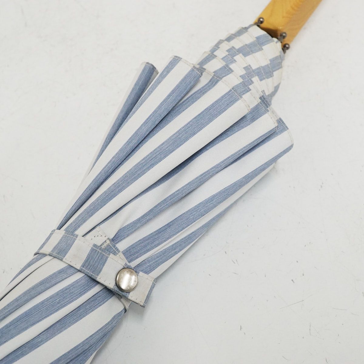 サンバリア100 完全遮光日傘 USED品 Sサイズ ストライプ ブルー UV