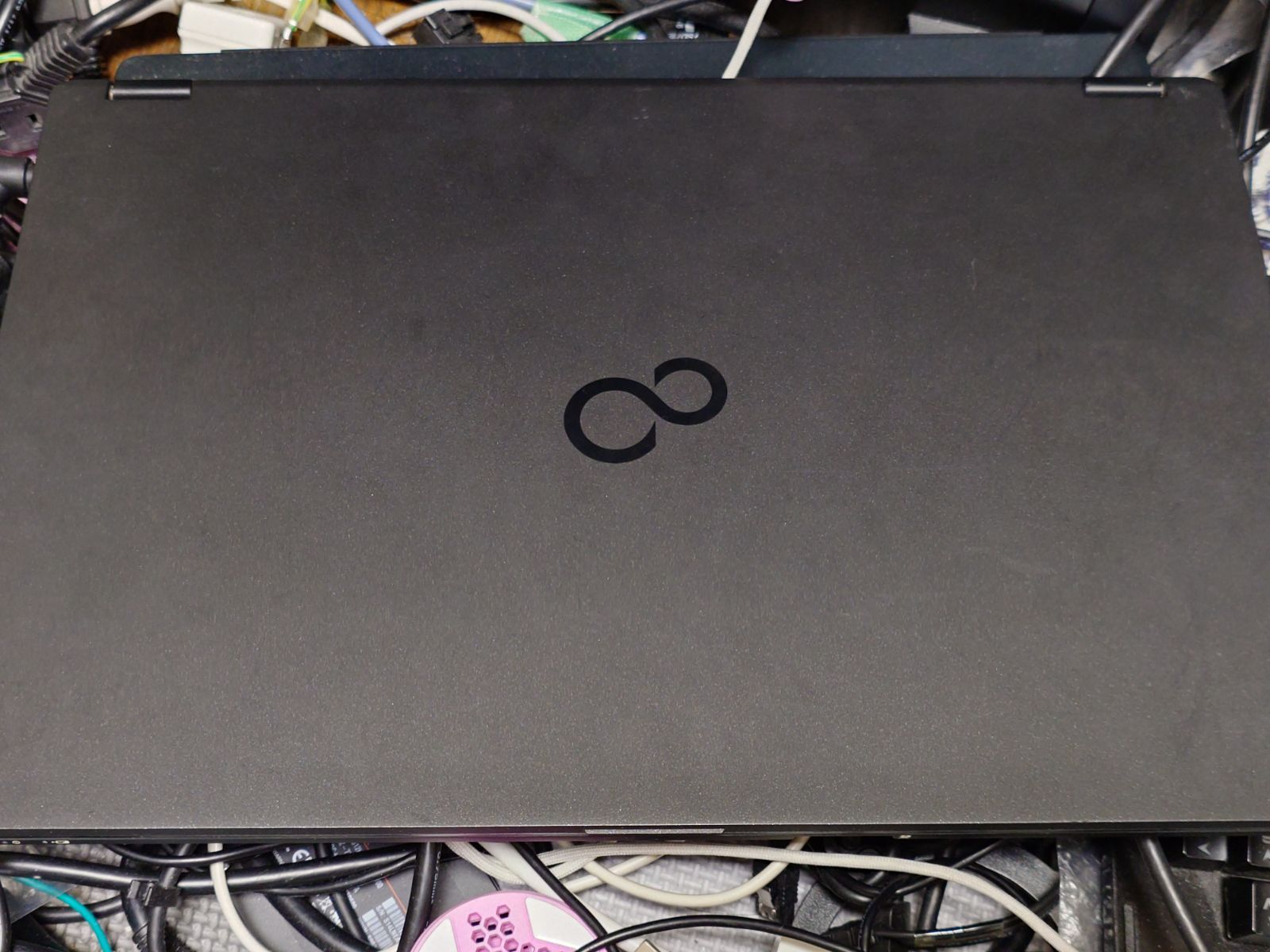 LIFEBOOK U7510/D Core i5 8GB 256GB ハイスペック軽量ノート 傷あり