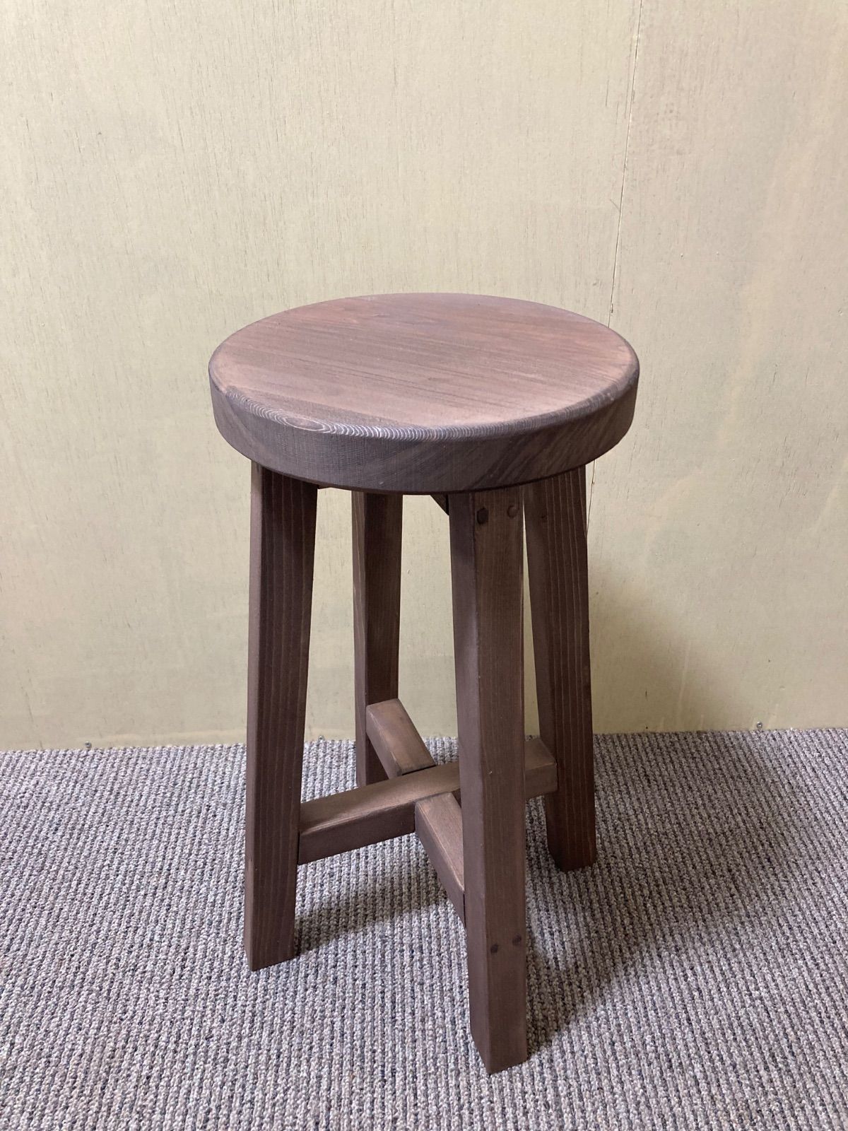 天然ヒノキ　手作り丸型ブラウンスツール