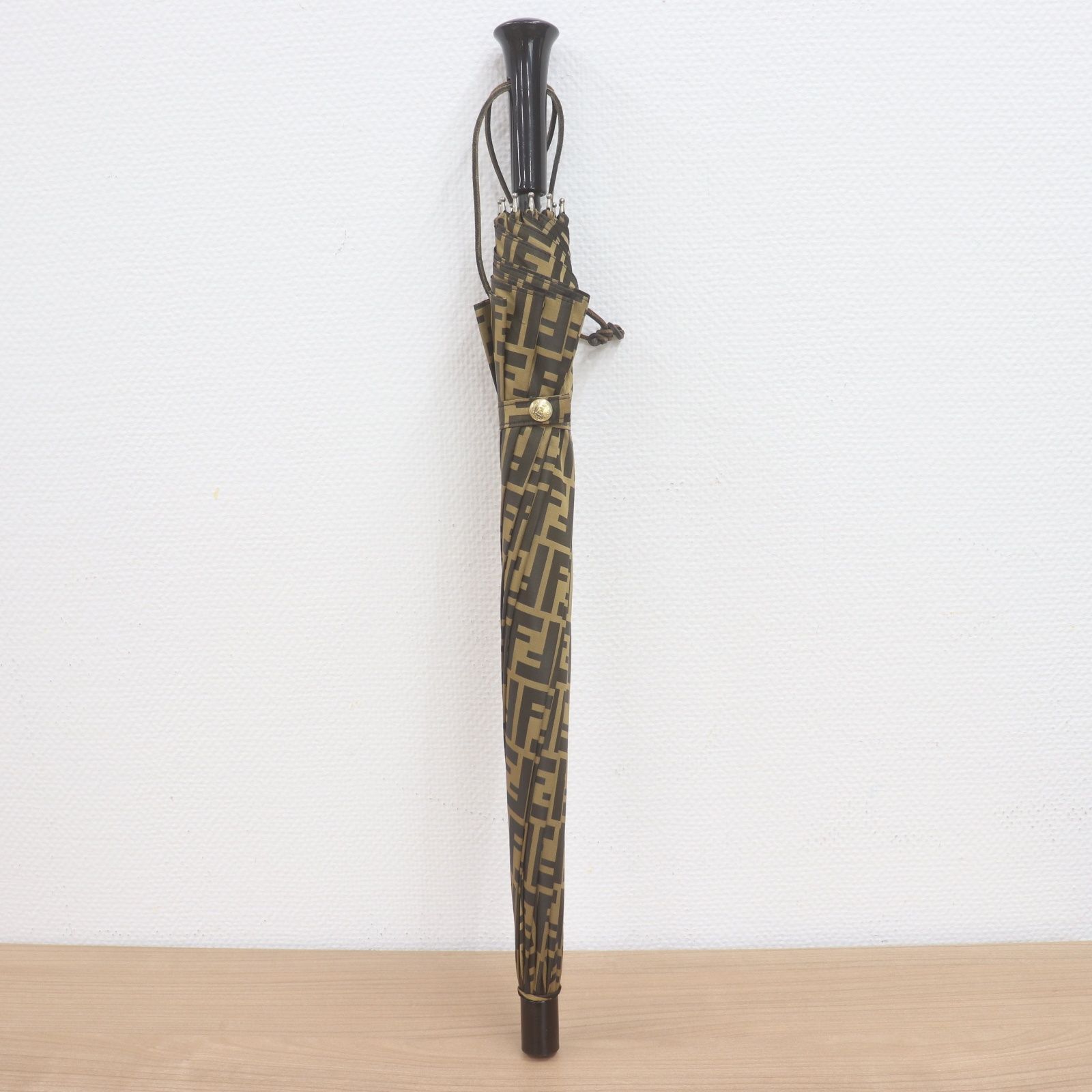 IT5PGHNZN54G FENDI フェンディ ズッカ柄 傘 アンブレラ 雨傘 長傘