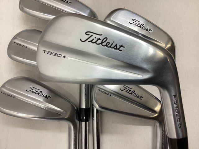 【中古】アイアンセット タイトリスト 【人気モデル】T250 ロンチスペック　アイアン　2025/NSPROMODUS3TOUR105 6本セット/R/35[6098]杭