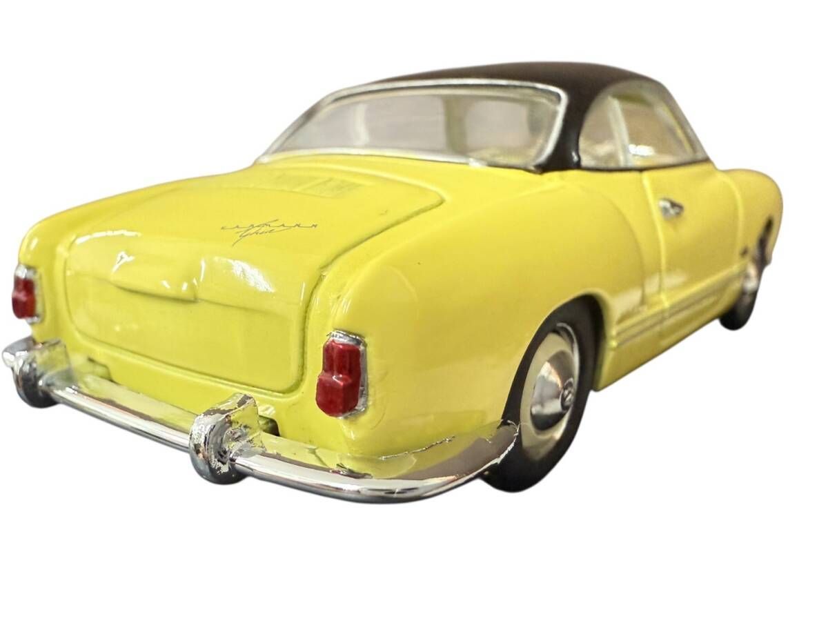 ミニチャンプス フォルクス ワーゲン カルマンギア かプリオレ 1/43