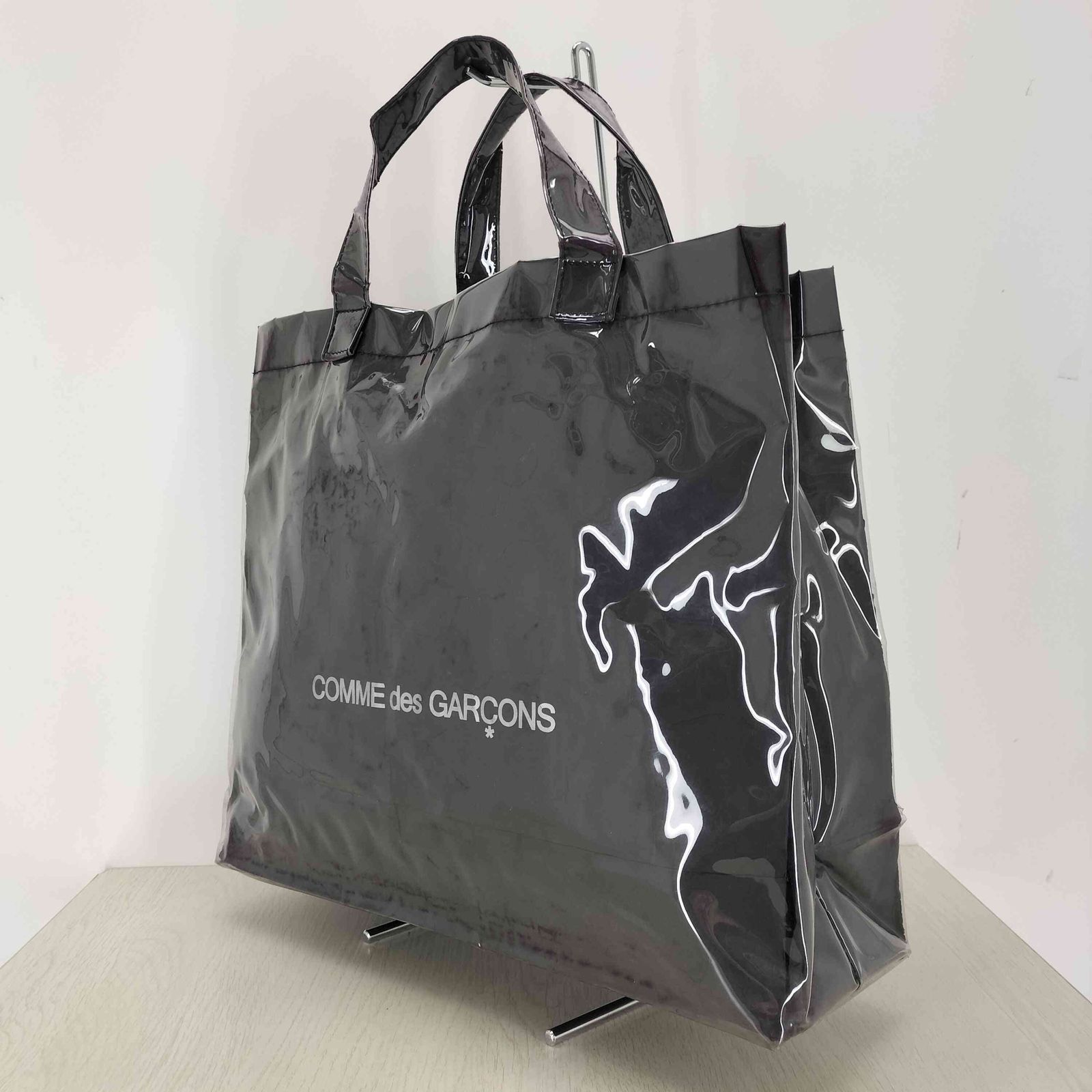 COMME des GARCONS 黒 ビニール トートバッグ 限定発売の”コム デ 