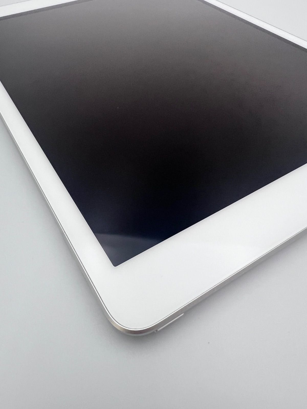 IJ1# iPad 第8世代 Wi-Fiモデル 32GB シルバー アップルiPad8 IJ1# iPad 第8世代 Wi-Fiモデル 32GB シルバー アップルiPad8