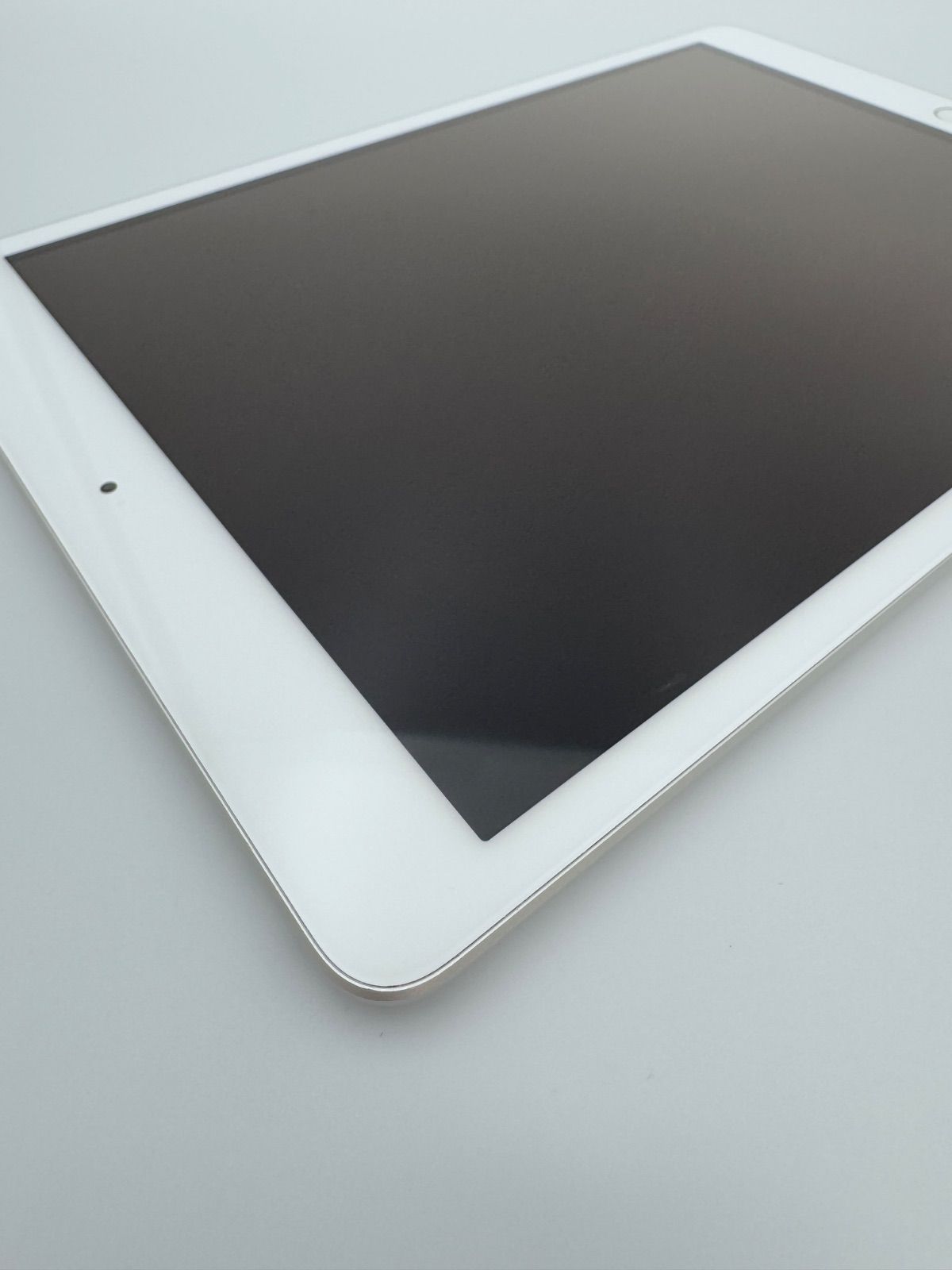 IJ8# iPad 第8世代 Wi-Fiモデル 32GB シルバー - メルカリ