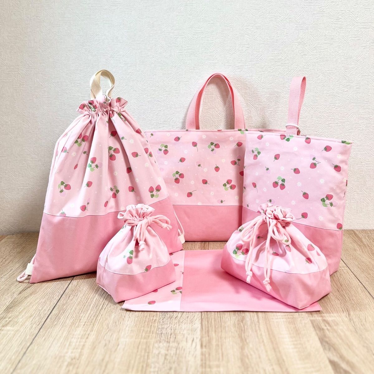 送料込み＊ 入園入学6点セット いちご柄ピンク×チェリー - メルカリ