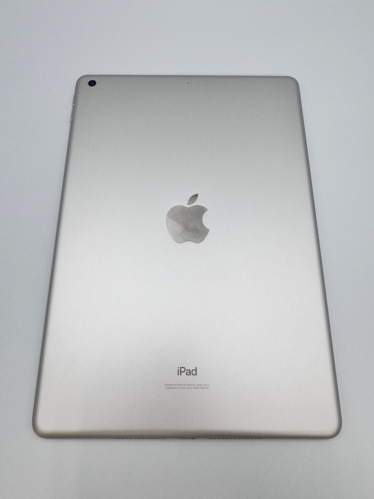 IJ9# iPad 第8世代 Wi-Fiモデル 32GB シルバー - メルカリ