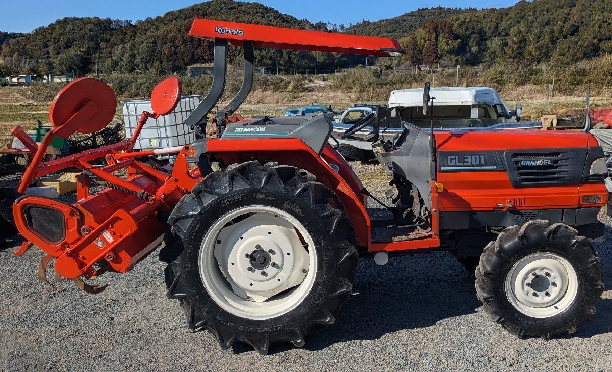 鹿児島発　クボタ　21馬力　ディーゼルトラクターKB21　パワステ　モンローオート　逆転 鹿児島発 クボタ31馬力ディーゼル耕運機GL301 パワステ モンローオート