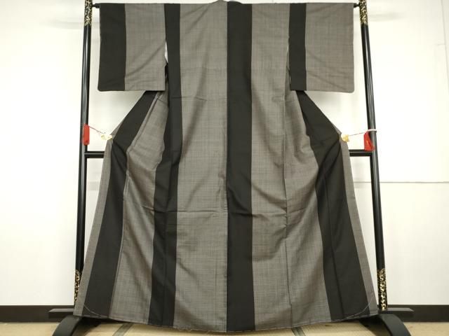 平和屋着物○銀座もとじ 本場大島紬 100亀甲 間道 正絹 逸品 未使用