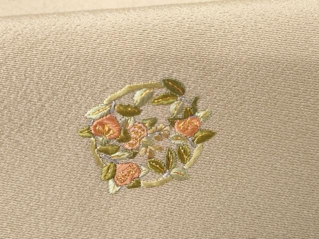 平和屋着物●上質な小紋　総刺繍　花丸文　金糸　銀座おゝぎ屋扱い　正絹　逸品　未使用　AABG7997cs 平和屋着物○上質な小紋 総刺繍 花唐草丸文 金糸 正絹 逸品 CABA6208yc