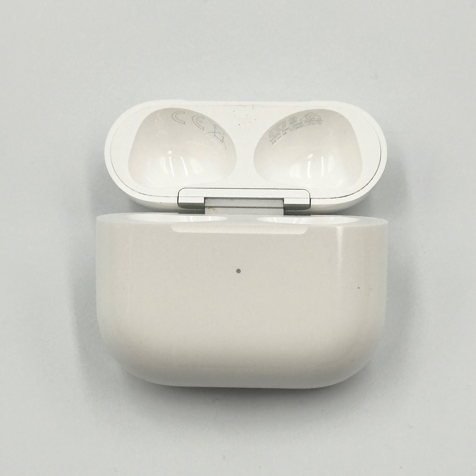 24時間以内発送・美品✨️】Apple AirPods 第3世代 充電ケースのみ