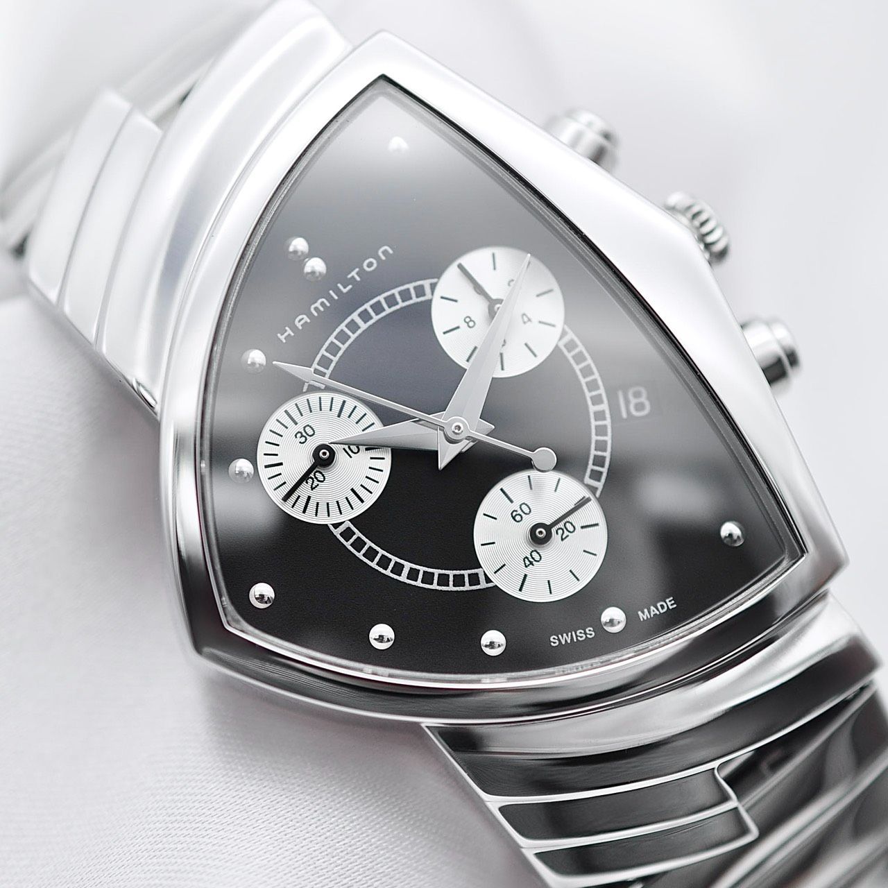 HAMILTON 【未使用品に近い】 ベンチュラ クロノグラフ H244121 W00076 